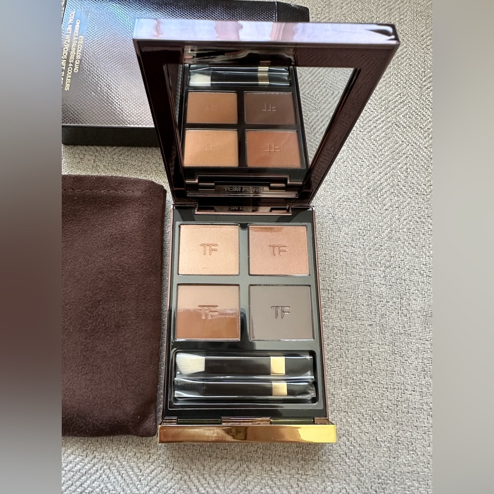 NEW Tom Ford Eye Color Quad Eyeshadow Palette De La Crème - Picture 4 of 9